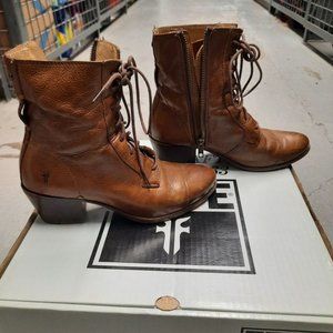 FRYE LACE UP BOOTS SIZE 7